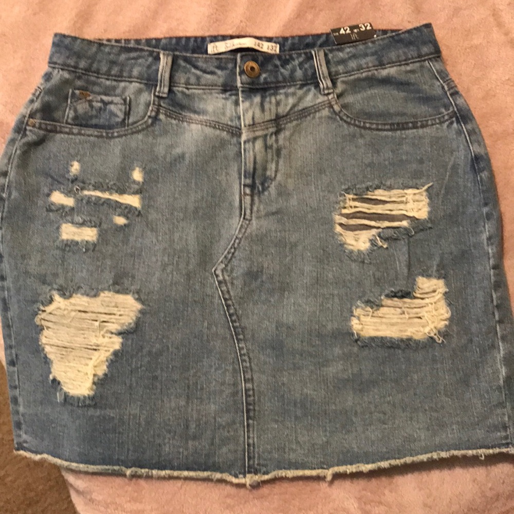 Denim distressed skirt